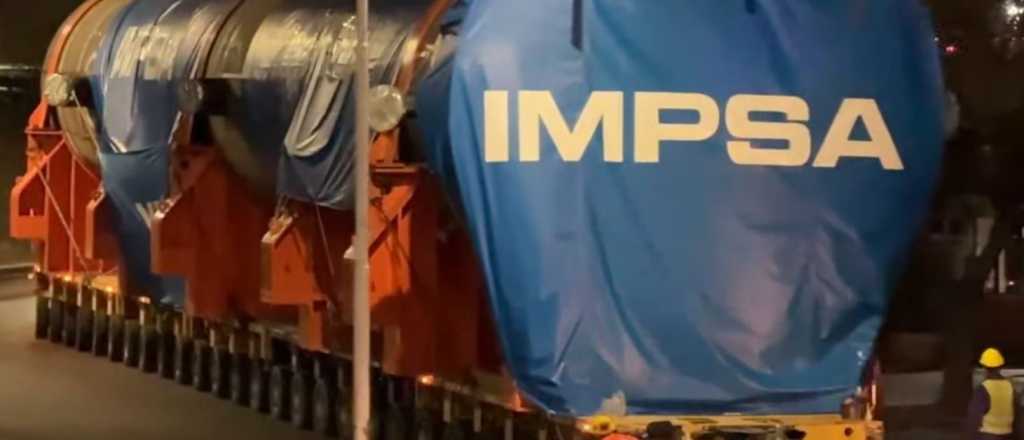 Comenzó el traslado del reactor desde IMPSA hacia la refinería de YPF