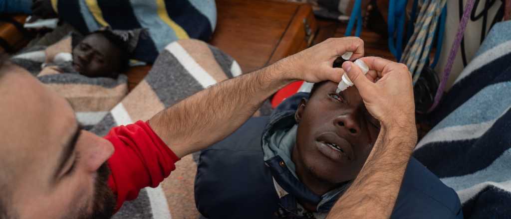 Guardavidas mendocino rescató migrantes africanos en el Mediterráneo