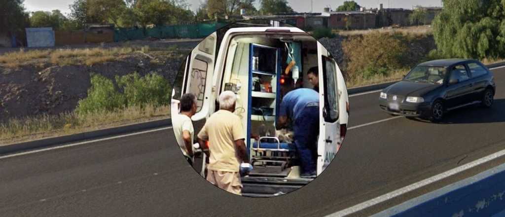 Cayeron de una moto a un barranco del Corredor del Oeste y están internados