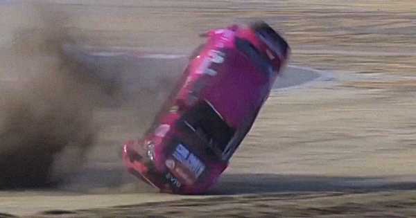 Video: escalofriante vuelco en la previa del TC2000 en Río Negro - Mendoza  Post