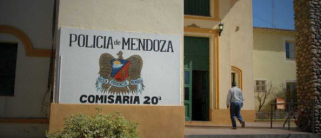 Suspenden a la docente que habría difundido material de abuso infantil