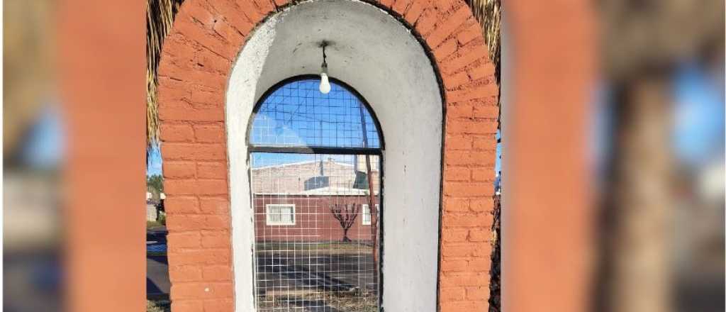 Robaron la escultura de la Virgen de un barrio de Las Heras