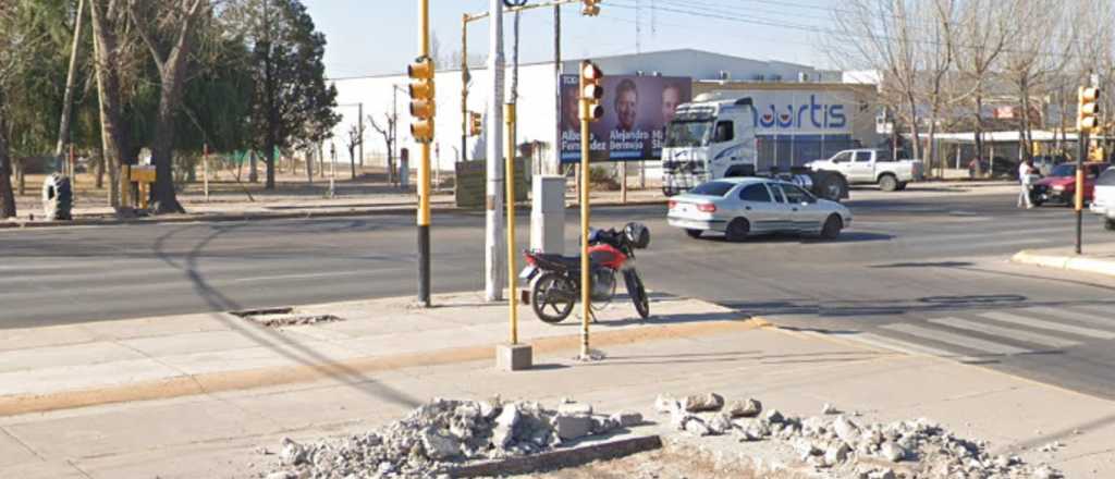 Un motociclista chocó contra un carrito cafetero en la Rodríguez Peña