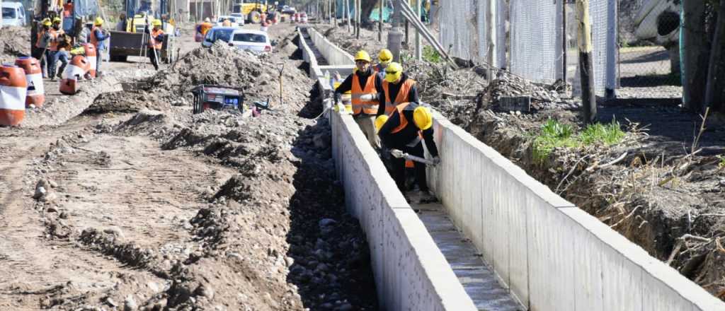 Acuerdo firmado para solucionar el derrame cloacal en Los Corralitos