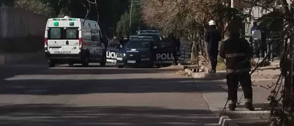 Una chica apuñaló a una alumna al salir de la escuela en el Oeste de Ciudad
