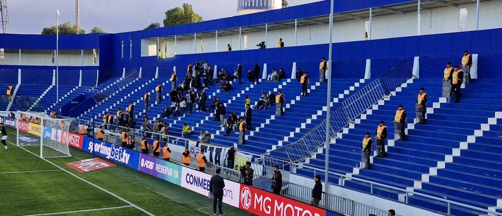Fuerte presencia policial en el Gambarte para Godoy Cruz vs. Atlético Mineiro