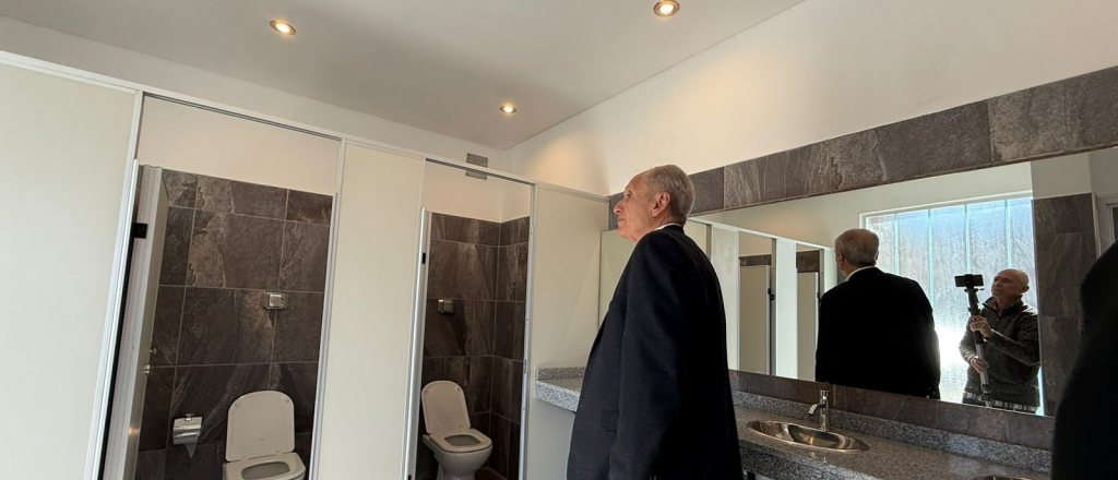 El Paseo Sarmiento de San Martín ya cuenta modernos sanitarios públicos