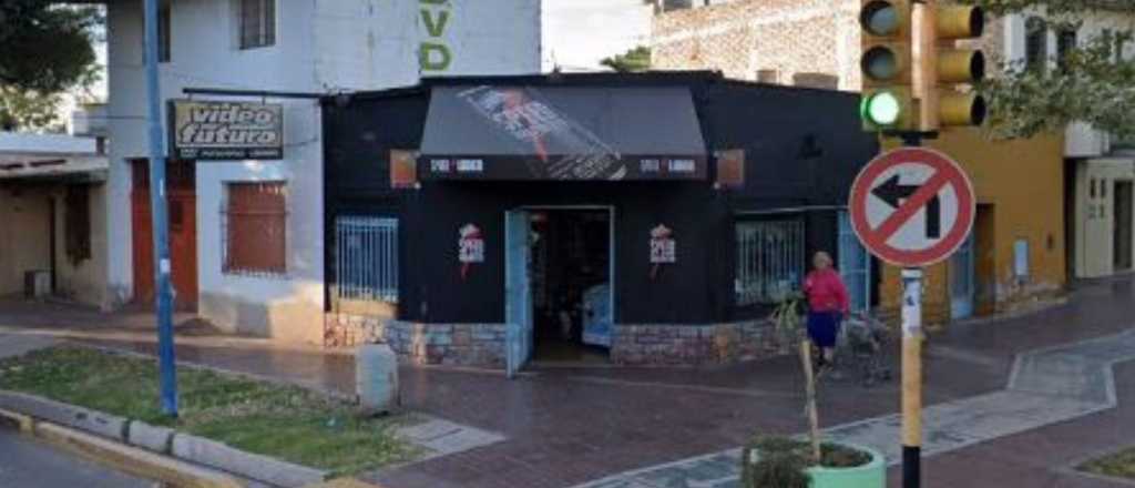 Bajo amenaza asaltaron a un kiosquero en Godoy Cruz