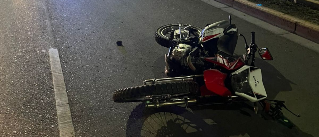 En un choque en el Acceso Este murió un motociclista
