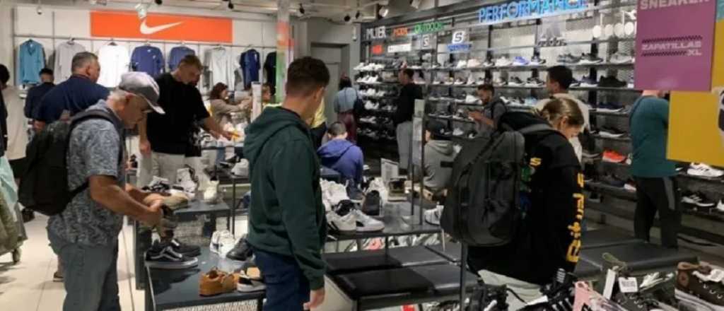 Suspenden tours de compras a Chile por amenazas de "venganza"