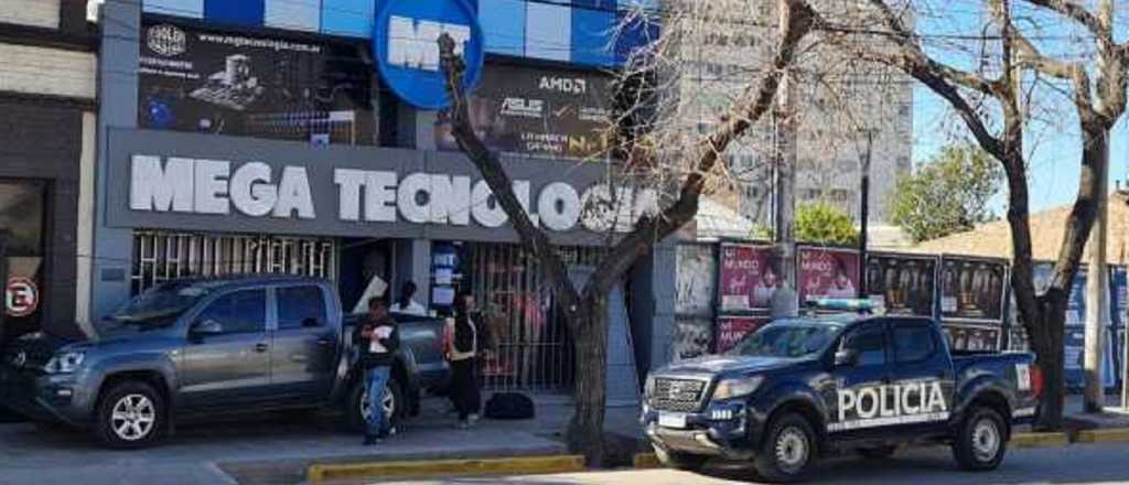 El dueño de Megatecnología huyó a Panamá y la estafa es de 70 millones