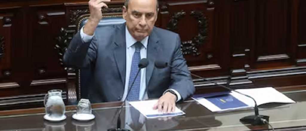 Francos aseguró que irá al Congreso si le piden una interpelación