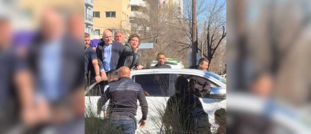 "¡Corruptos son los tuyos!": la respuesta de Milei a una mujer que lo increpó