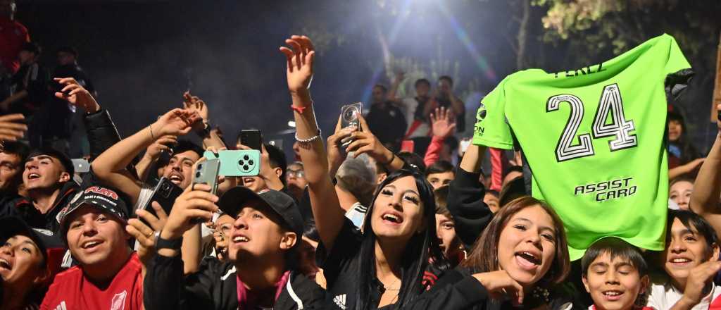 El tierno regalo del papá de Enzo Pérez a su hijo cuando llegó a Mendoza