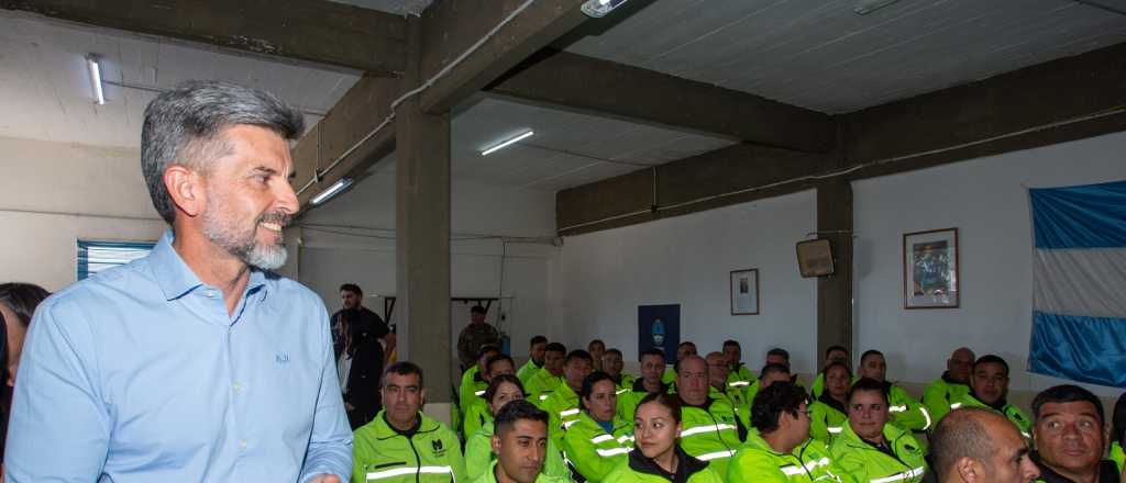 Suarez y Cornejo lanzaron la capacitación de pistolas Taser para preventores