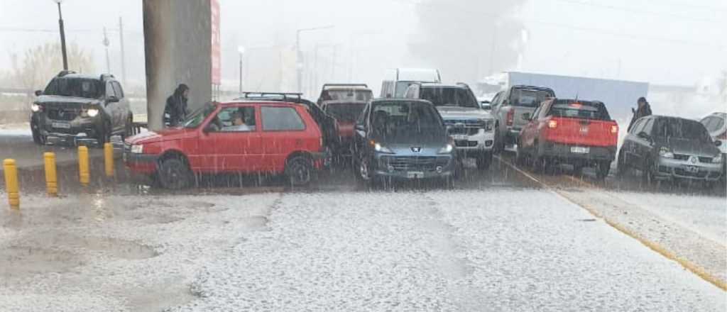 Mendoza bajo el agua: fuerte tormenta con granizo en el Este y el Valle de Uco