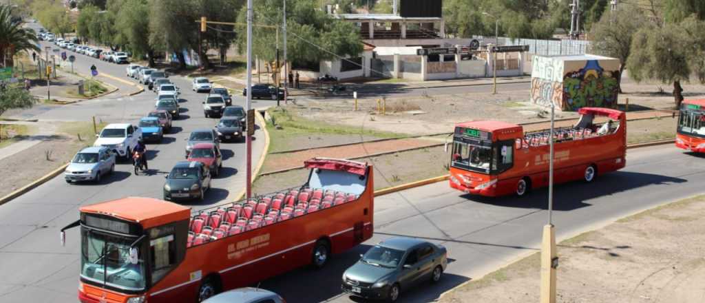 La Expo Bondi Solidaria llega a Las Heras con colectivos, shows y ferias