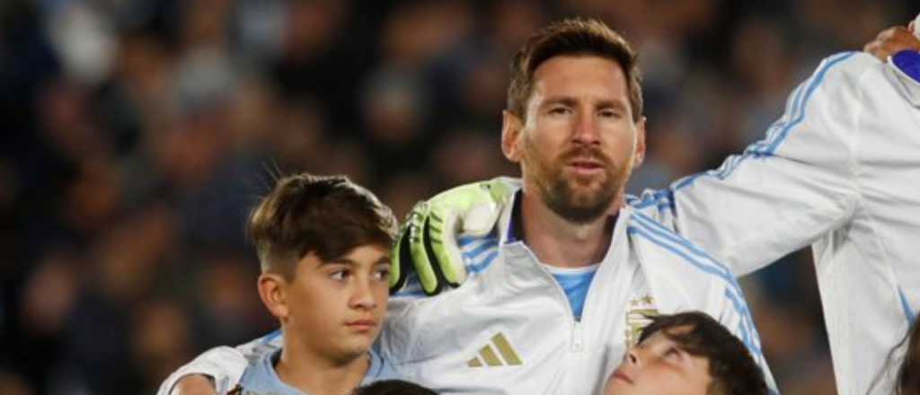 Video: emoción de Messi, sus hijos y la Selección al entonar el Himno