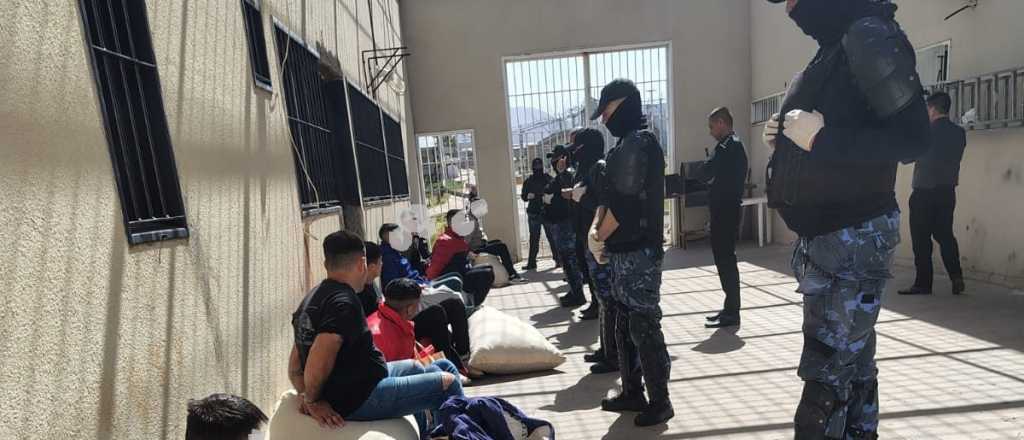 Video: presos de San Felipe intentaron impedir el traslado de un recluso