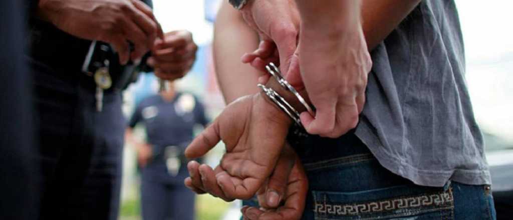 Un chico de 15 años fue detenido con un arma en Las Heras