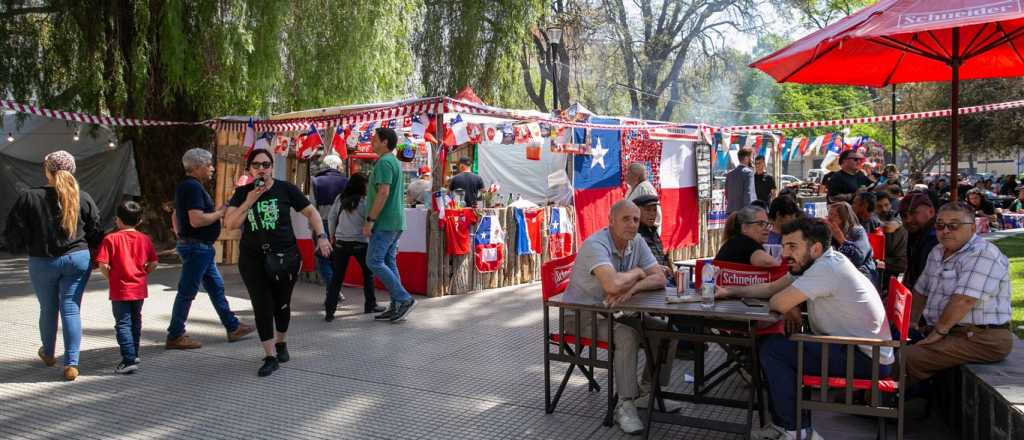 La Plaza Chile ya se prepara para la "Fiesta de la Hermandad"