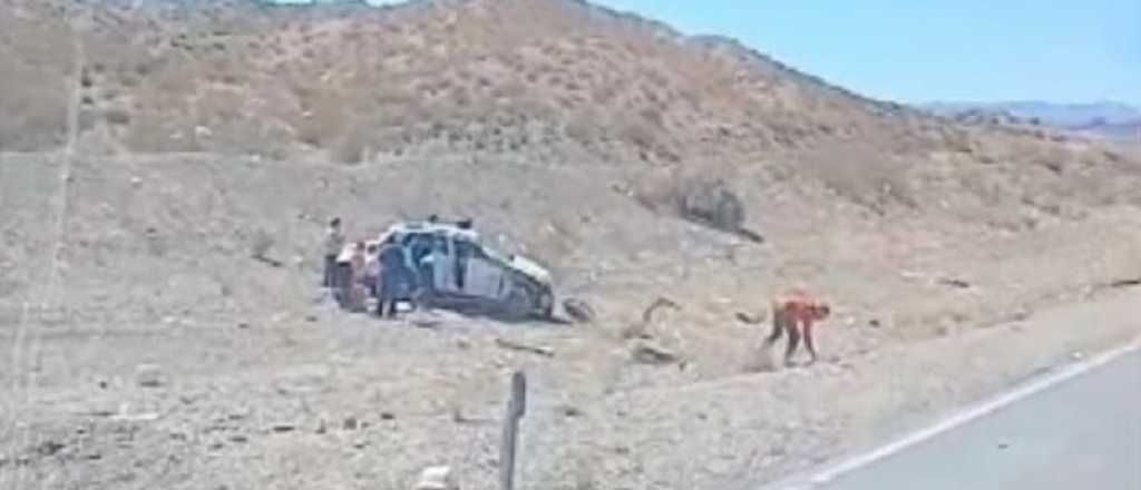 Volcó un auto chileno en Uspallata y hay cuatro heridos