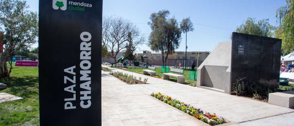 Ulpiano Suarez reinauguró la Plaza Chamorro del Barrio Sanidad