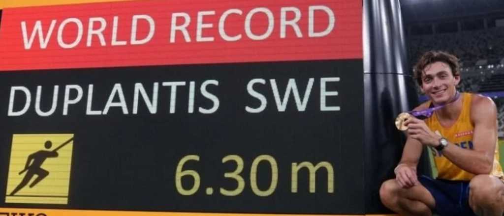 Duplantis lo volvió a hacer y es tricampeón del mundo