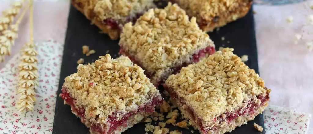 Prepará un crumble de avena y membrillo ideal para la merienda 