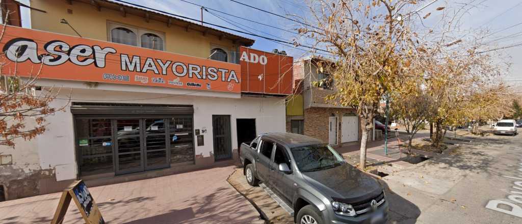 Bajo amenaza asaltaron un comercio mayorista en Godoy Cruz