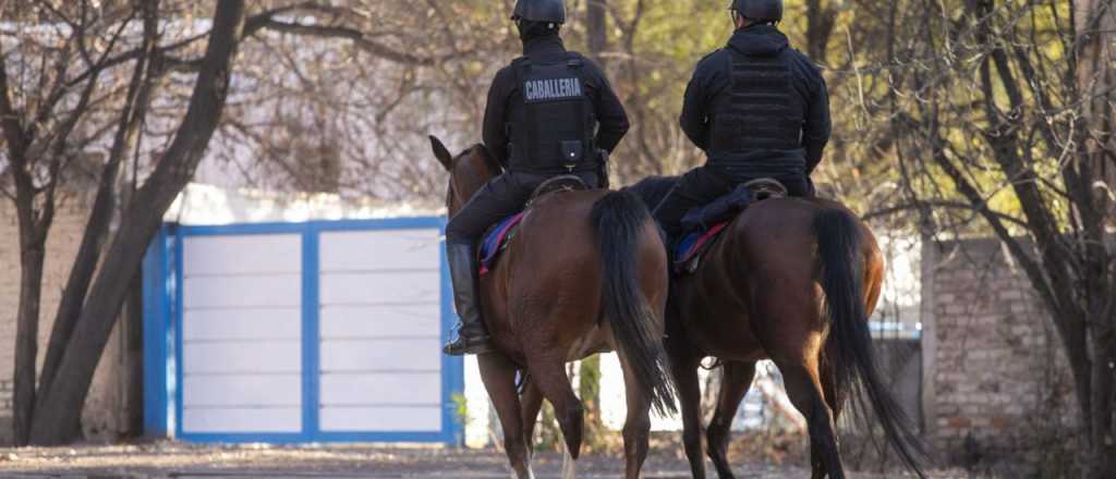 Despidieron a un policía que estaba detenido y se fugó de una comisaría