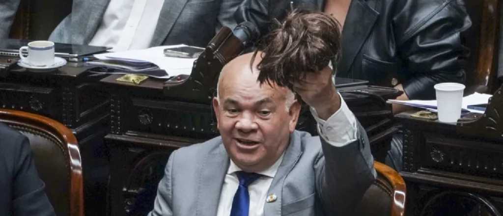 Entre pelucas y retos, las perlitas que dejó la sesión en Diputados