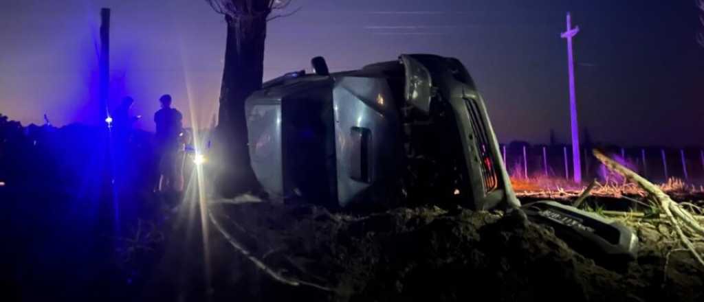 Una mujer volcó en su camioneta en San Martín