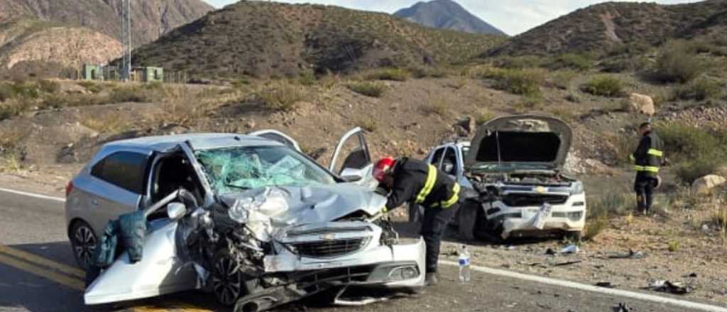 Intentó esquivar a un camión y chocó de frente en la Ruta 7