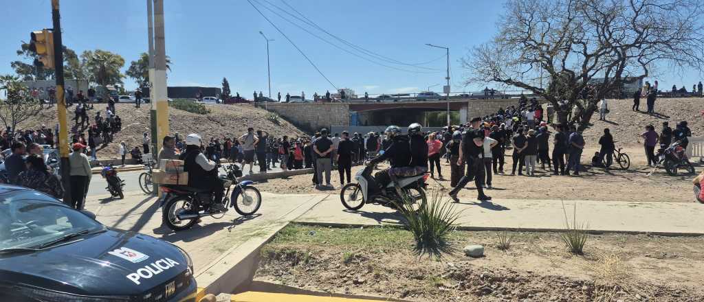 Cuánto vale y cuánta carne perdió el camión que volcó en el Acceso Este