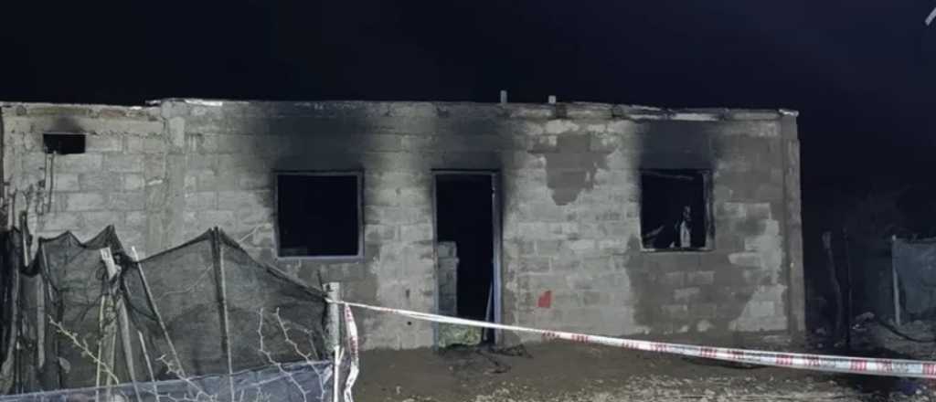 Murió una nena mendocina en un incendio en San Juan: los padres, con causas narco