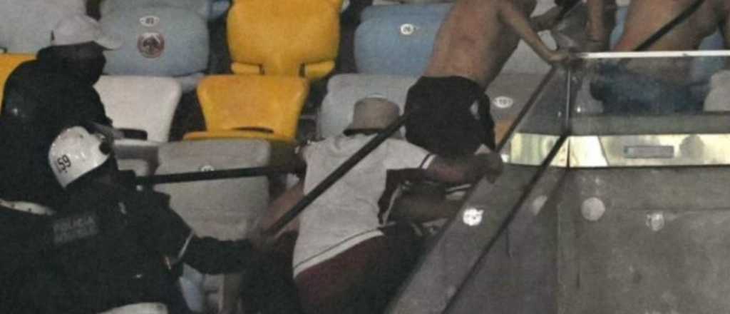 Siempre igual: represión policial a los hinchas de Lanús en el Maracaná