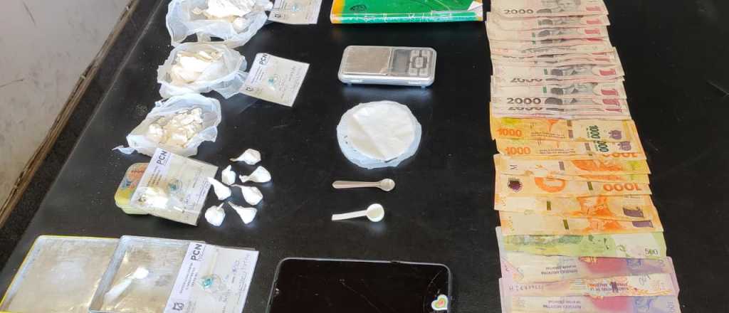 Vendían drogas en una playa de estacionamiento de San Rafael