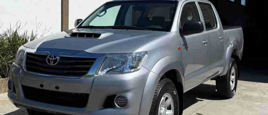 Por qué esta Toyota Hilux 2015 cuesta lo mismo que una cero kilómetro