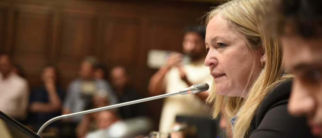 Casado desempató y se aprobó la reforma del Estatuto del Empleado Público