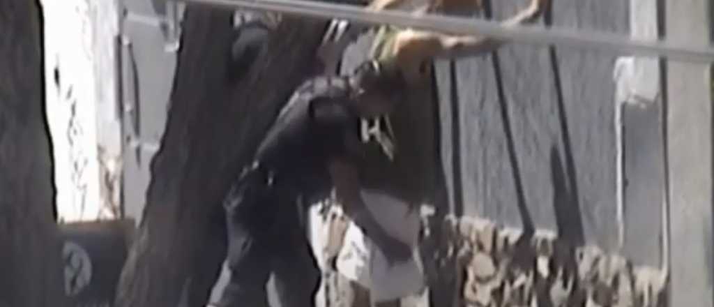 Video: dos detenidos tras asaltar a una chica de 16 años en el Parque Central