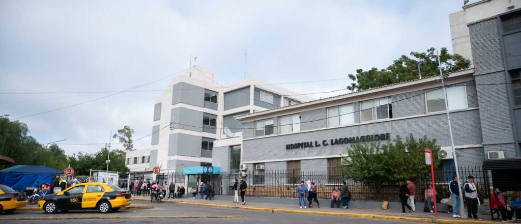 Un cable cayó a una pileta y dos jóvenes se electrocutaron