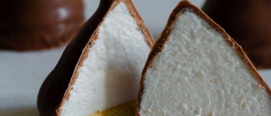 Conitos de merengue y chocolate: paso a paso