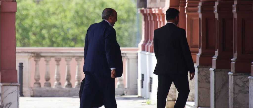 El Gabinete está reunido con Milei y habrá conferencia de Adorni