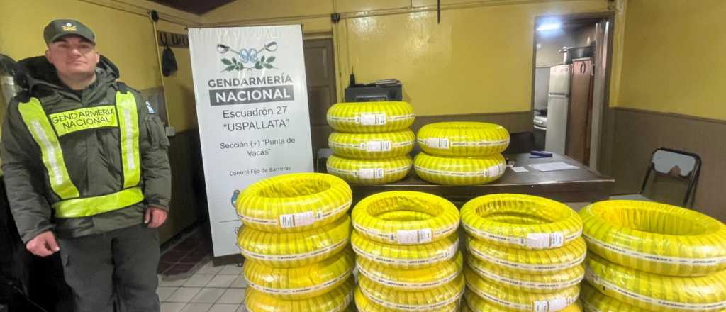 Cruzaban desde Chile con neum&aacute;ticos ilegales y los detuvo Gendarmer&iacute;a