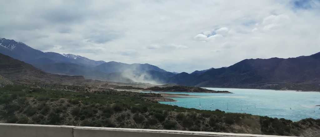 Fotos y video: el Zonda bajó en Potrerillos