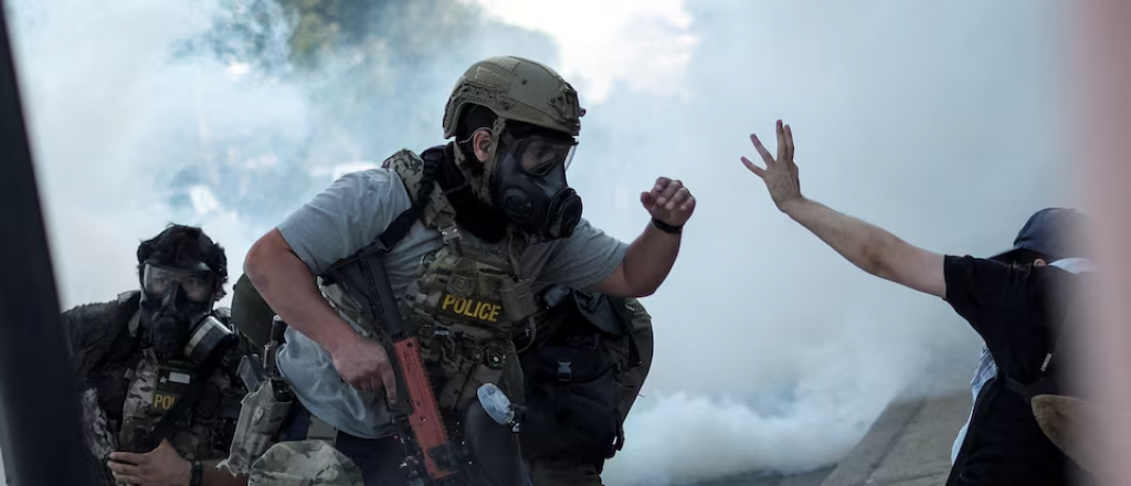 Crece la tensión en Chicago: protestas, Guardia Nacional y enfrentamientos