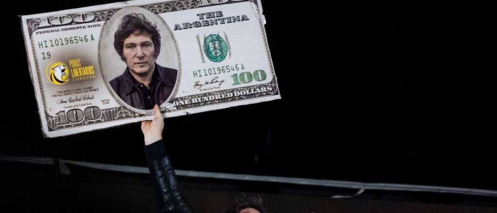 "Drenan los d&oacute;lares": el mundo habla de la "viveza" del ahorrista argentino