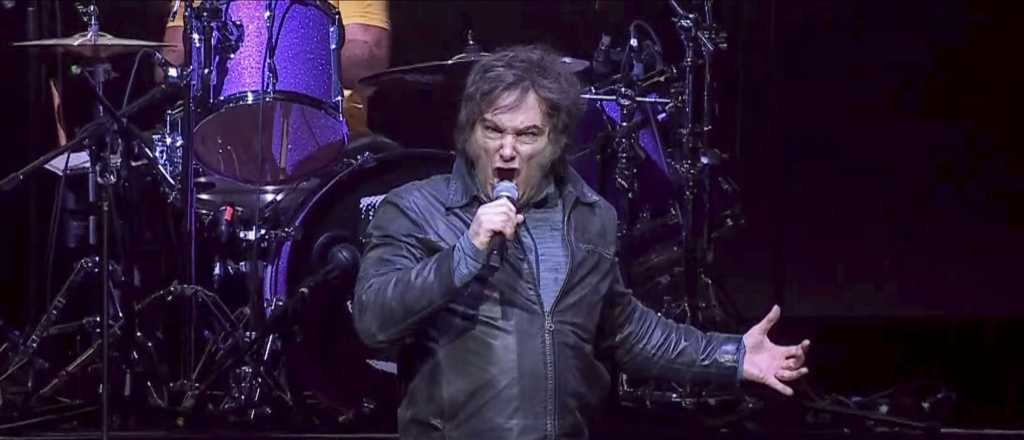 Videos: Milei cantó en el Movistar Arena para presentar su libro