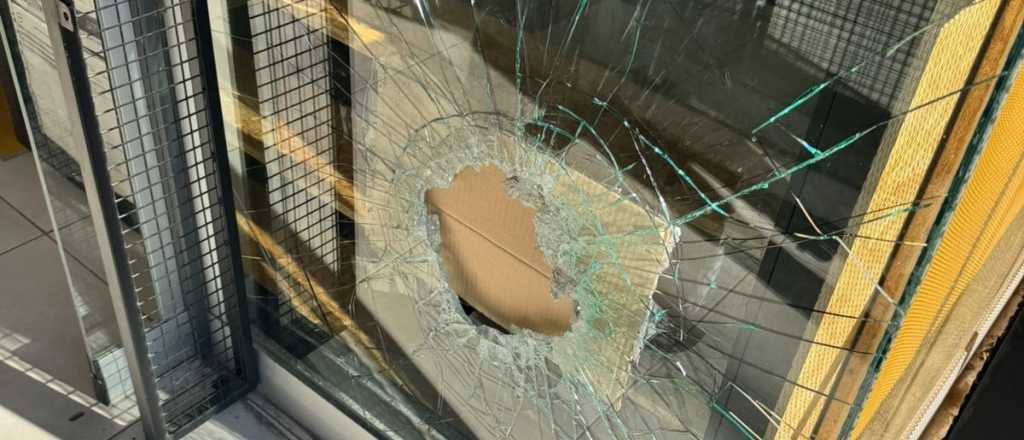 Rompieron la vidriera y robaron en un comercio de General Alvear